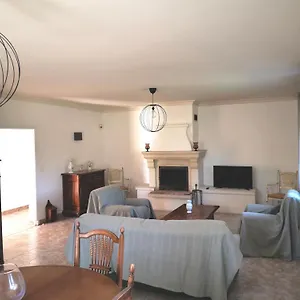 Aux Portes Du Luberon Hébergement de vacances Cheval-Blanc