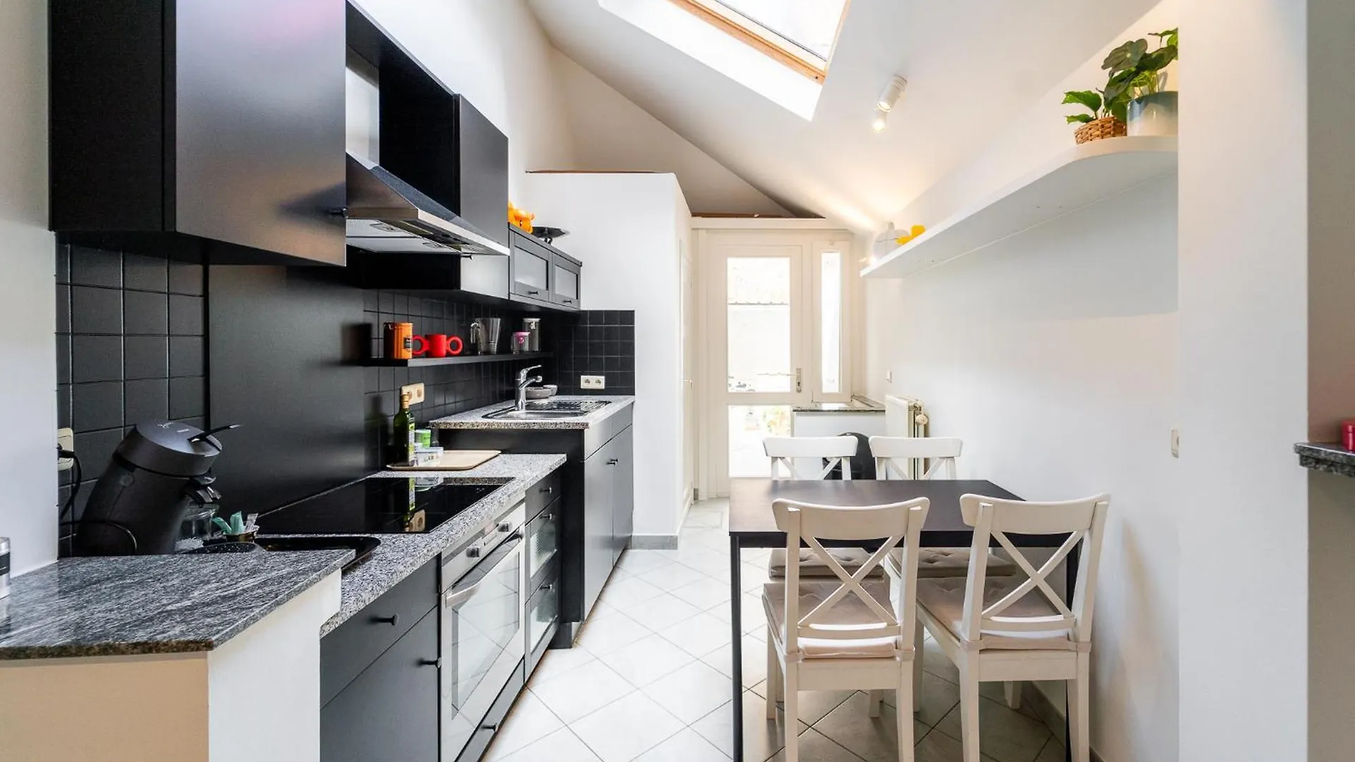 Charmante Rijwoning Villa Brugge Feriehus