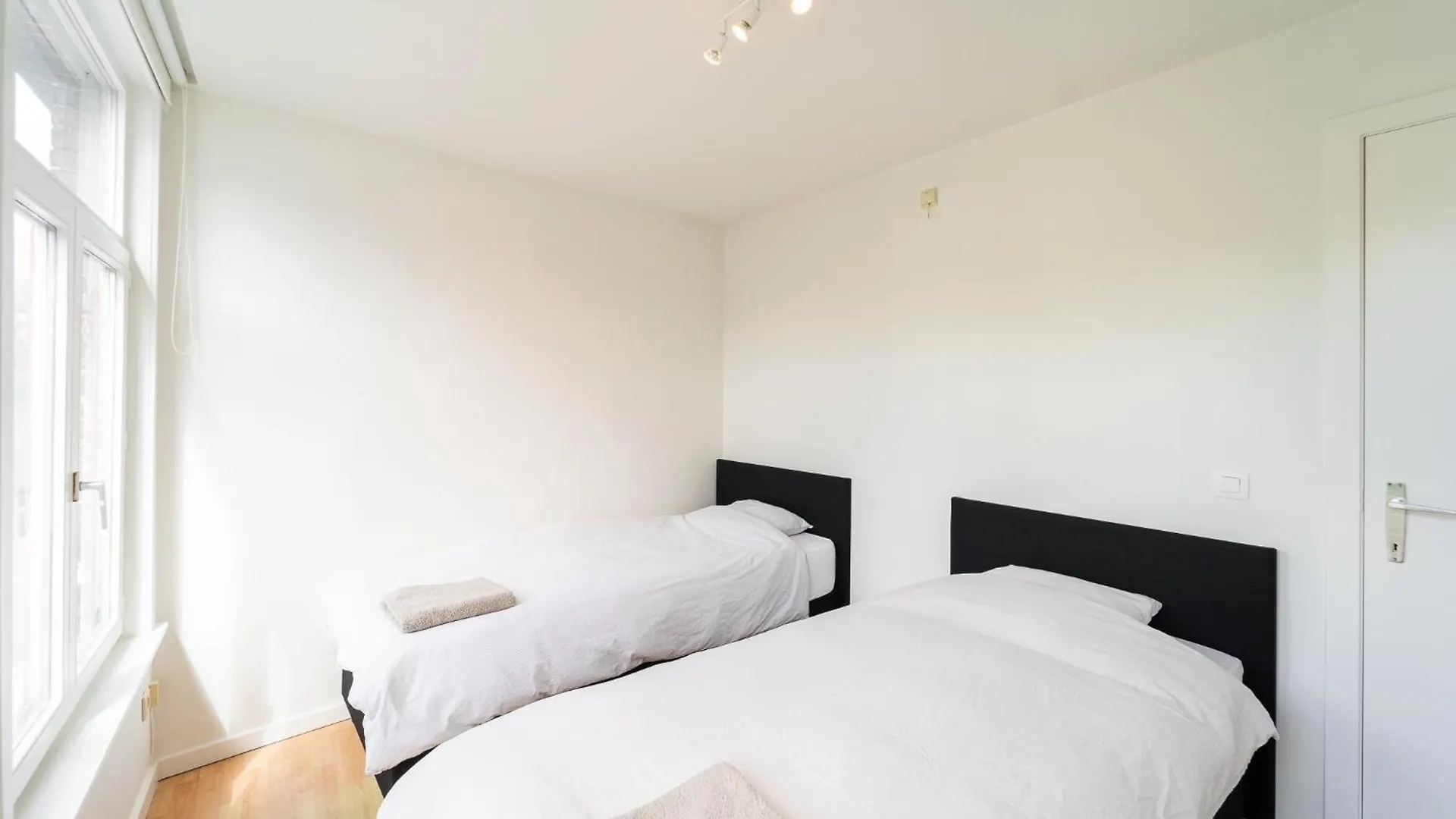 Feriehus Charmante Rijwoning Villa Brugge